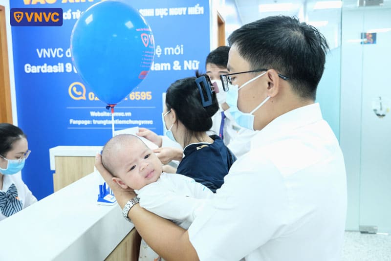 khách hàng tiêm chủng tại vnvc hiệp bình phước