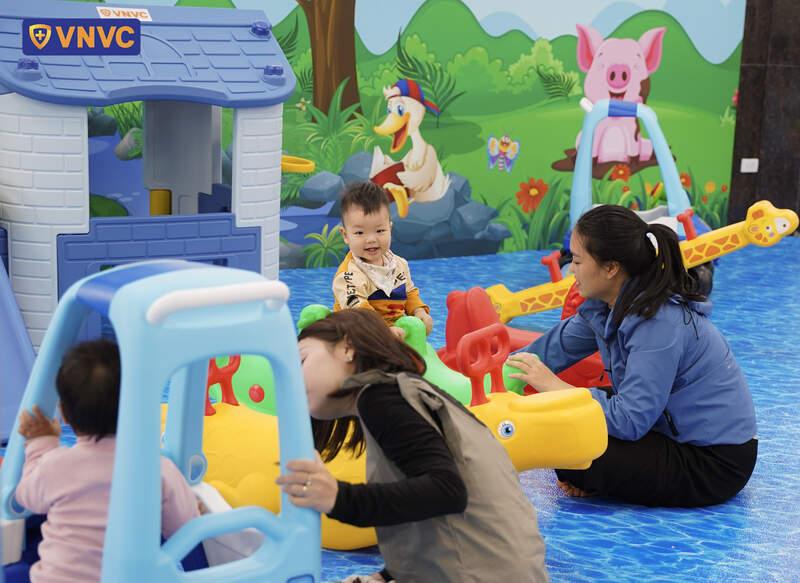 khu vui chơi cho trẻ tại vnvc sóc sơn