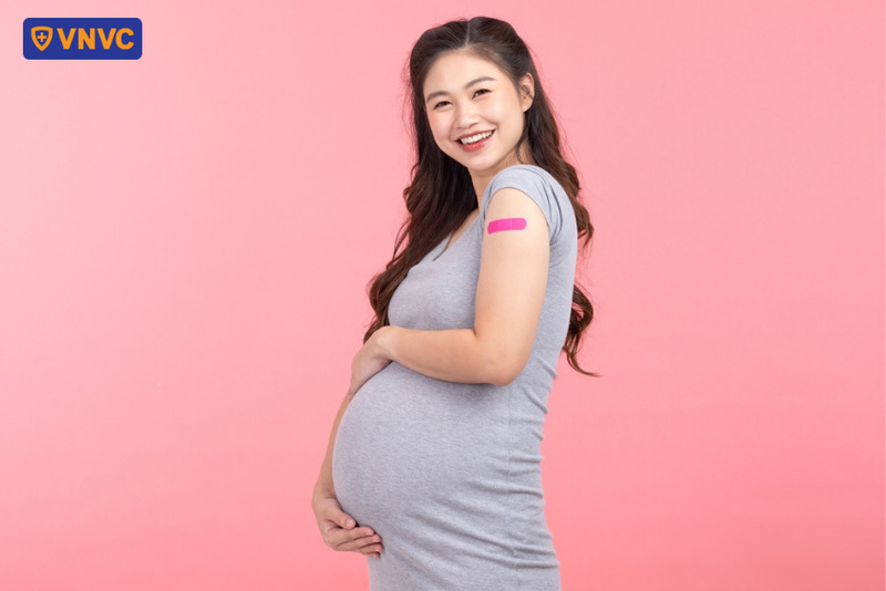 mẹ bầu cần tiêm đầy đủ vắc xin cúm