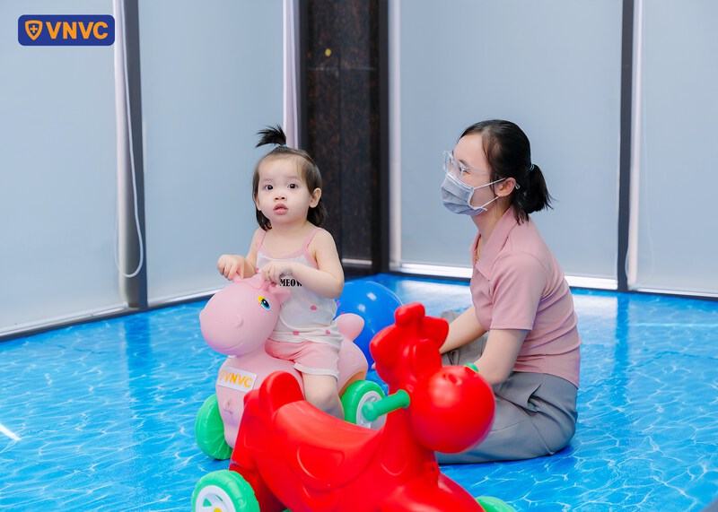 ảnh khách hàng tại trung tâm tiêm chủng vnvc giao thủy