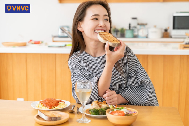 bị tiêu chảy ăn bánh mì được không