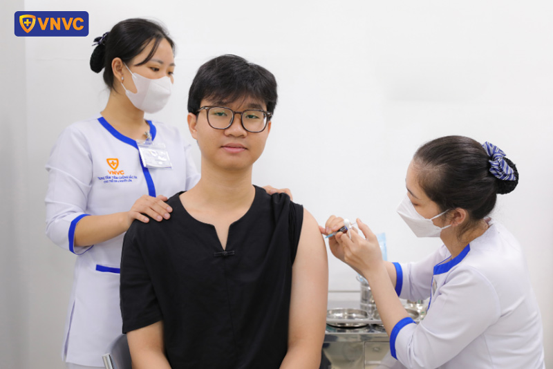 clients receiving vaccinations at VNVC