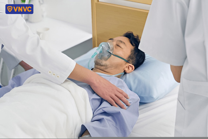 hôn mê sau xuất hiện triệu chứng thể dại điên cuồng