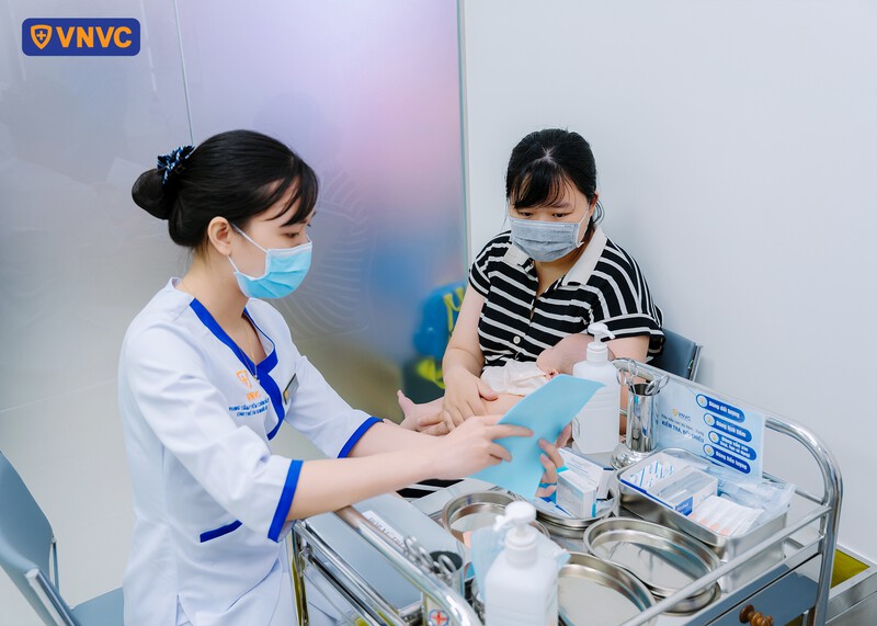 quy tình tiêm chủng an toàn