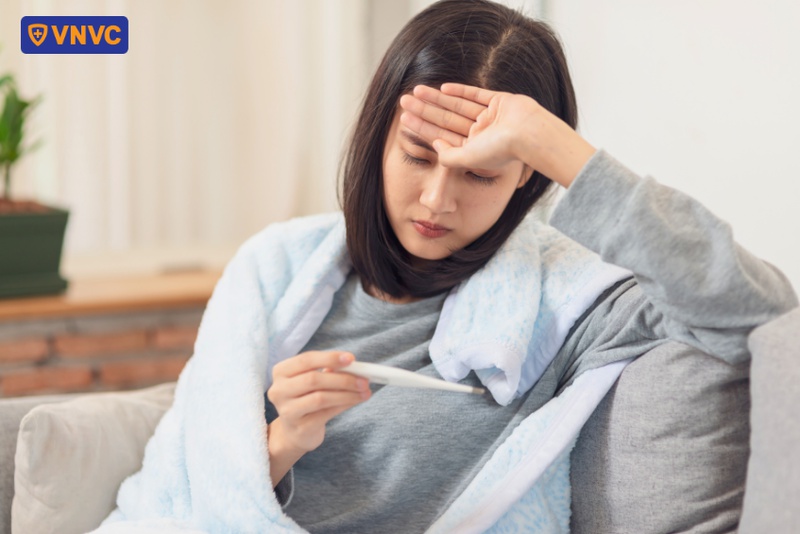 sốt xuất huyết gây sốt cao