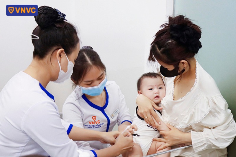 tiêm ngừa vắc xin phòng viêm phổi