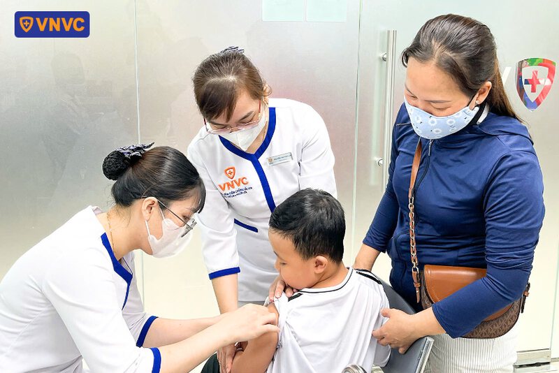 tiêm phế cầu cho trẻ