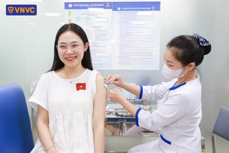 tiêm phòng không đau cho khách hàng
