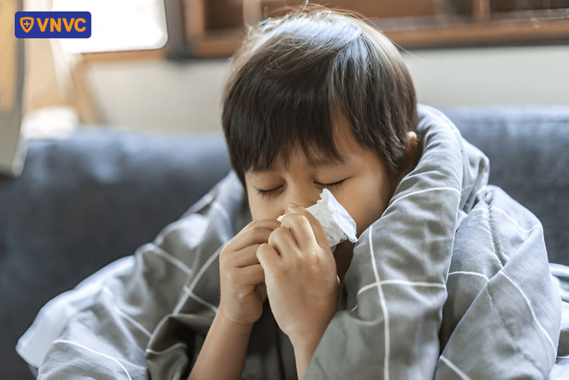 trẻ bị mắc bệnh cúm