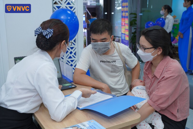 tư vấn trước khi tiêm chủng