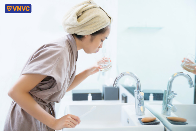 vệ sinh phòng bệnh tay chân miệng ở người lớn