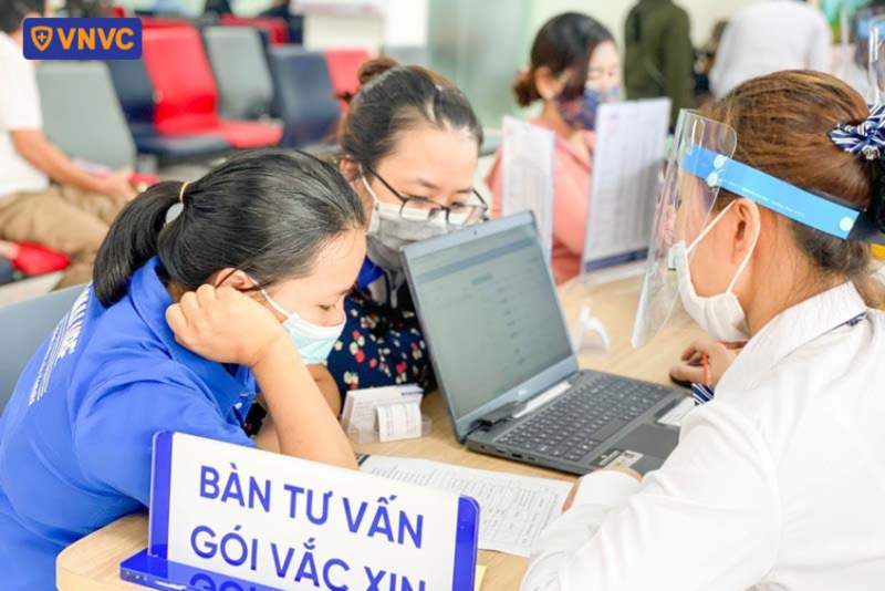 bàn tư vấn vắc xin tại vnvc đồng hới
