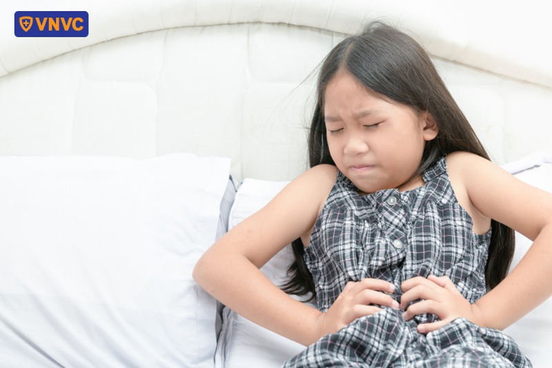 bé uống kháng sinh bị tiêu chảy