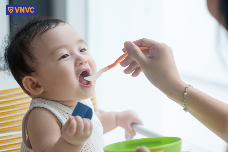 bổ sung dinh dưỡng cho trẻ sau khi bị bệnh