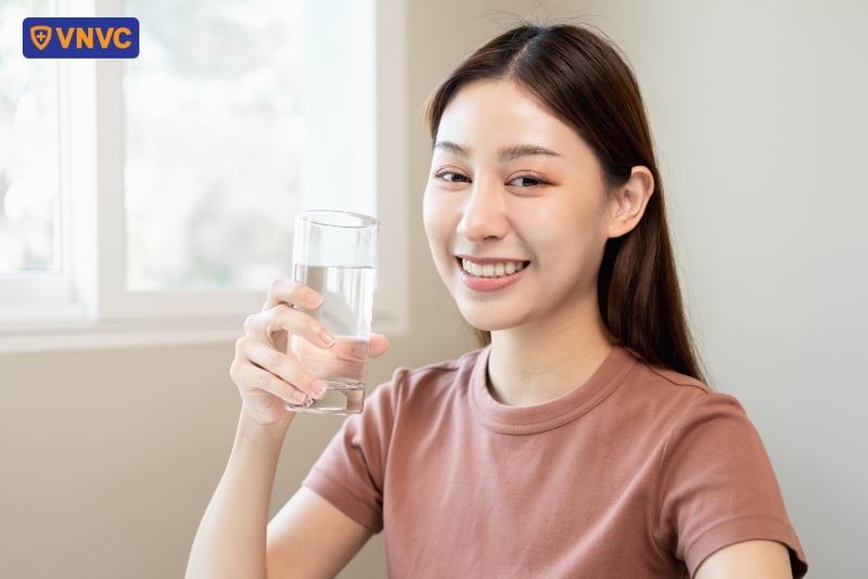 bổ sung đủ nước và điện giải
