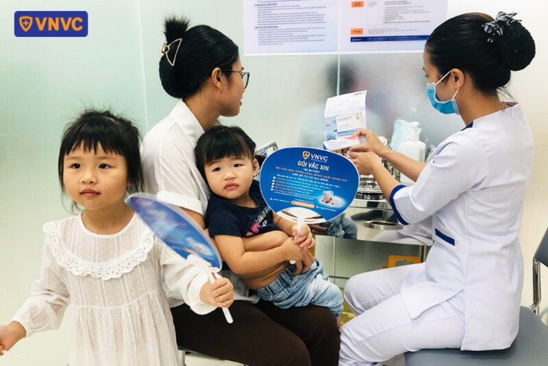 điều dưỡng xác nhận thông tin vắc xin