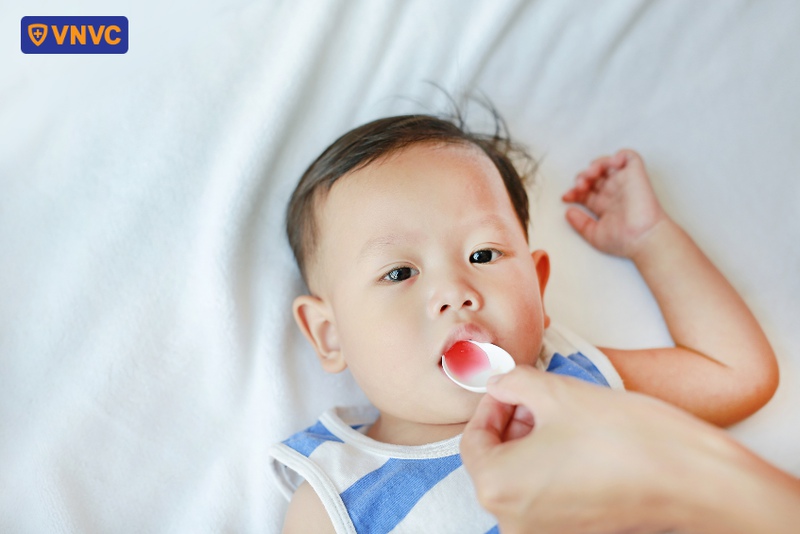 điều trị tiêu chảy cấp bằng thuốc ở trẻ