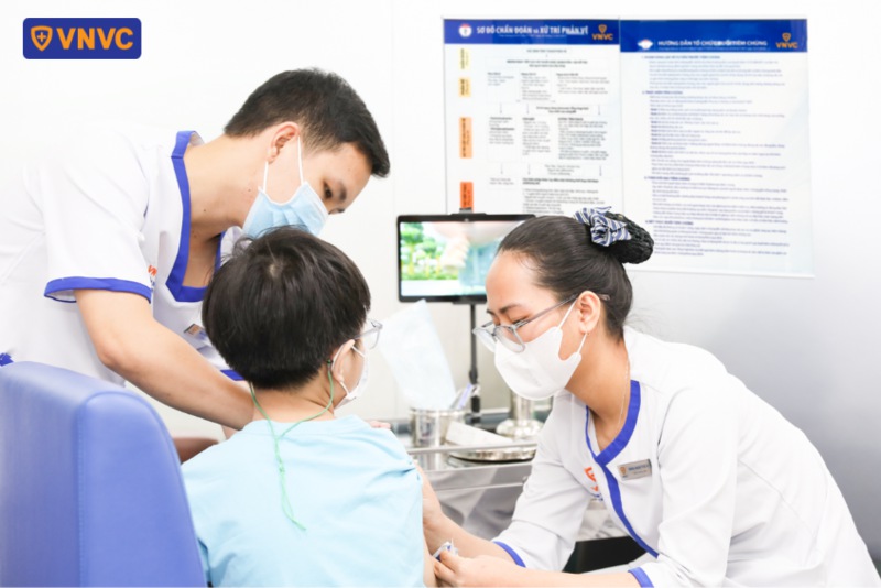 lưu ý khi tiêm vắc xin phế cầu 15