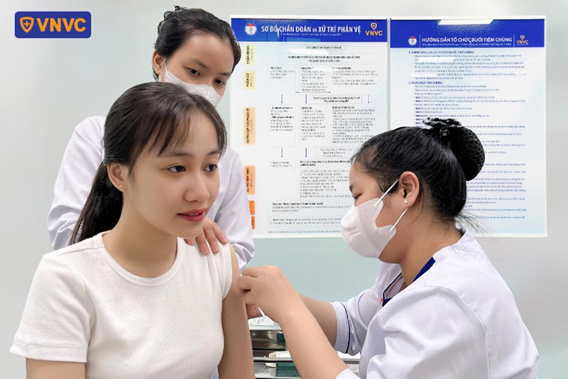 tiêm vắc xin phòng bệnh thủy đậu