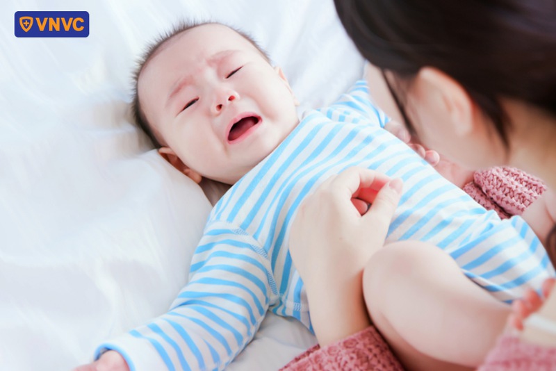 trẻ 4 tháng bị cảm cúm