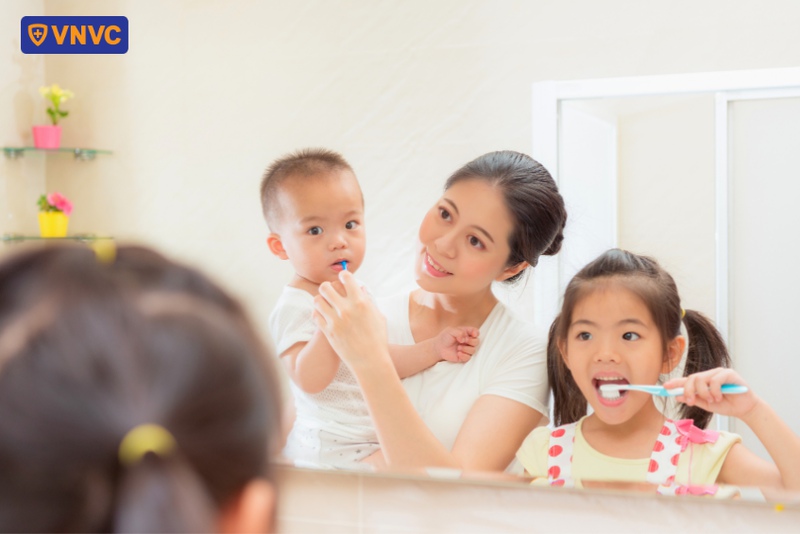 vệ sinh miệng cho bé