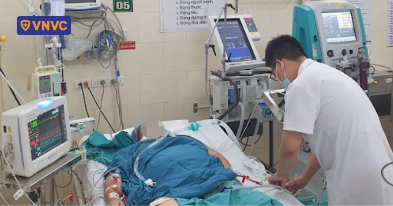 sốt xuất huyết diễn biến nặng