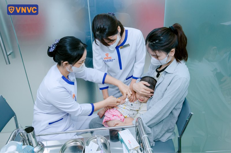 tiêm chủng cho bé tại vnvc ứng hòa