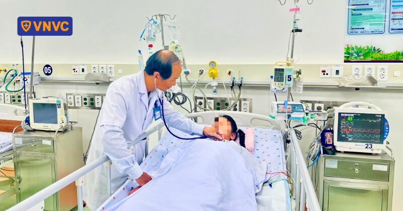 bệnh nhân mắc sốt xuất huyết nặng