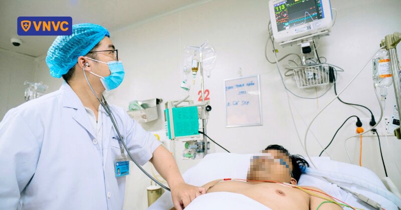 người bị bệnh sốt xuất huyết nặng