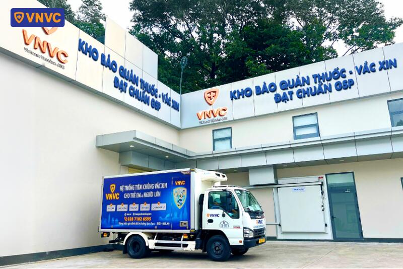 xe vận chuyển vắc xin đạt chuẩn