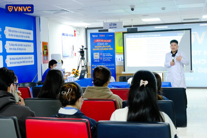 bác sĩ trần huỳnh tấn chia sẻ