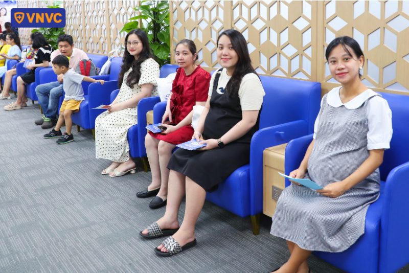 hội thảo ra mắt vaccine rsv cho mẹ bầu