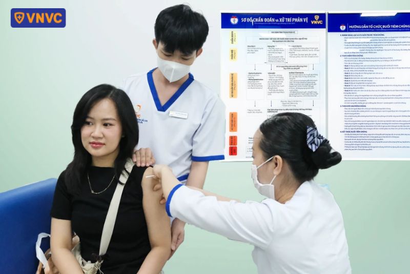 tiêm 2 mũi vắc xin sốt xuất huyết cho trẻ từ 4 tuổi