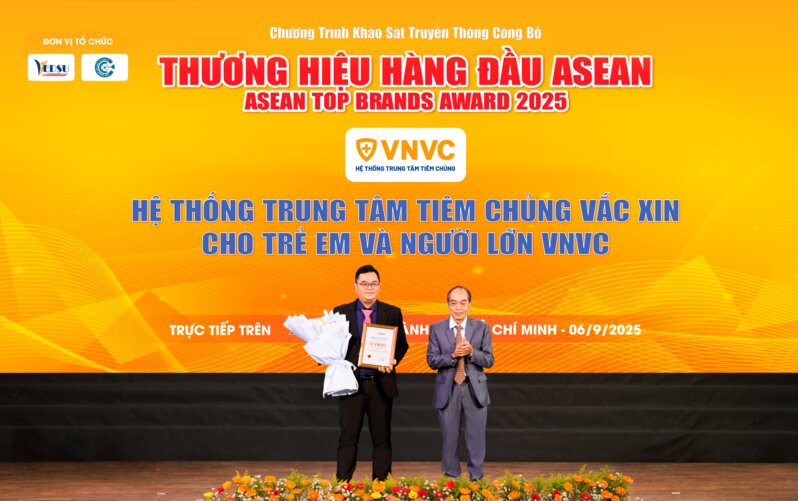trung tâm vnvc nhận giải thương hiệu hàng đầu asean