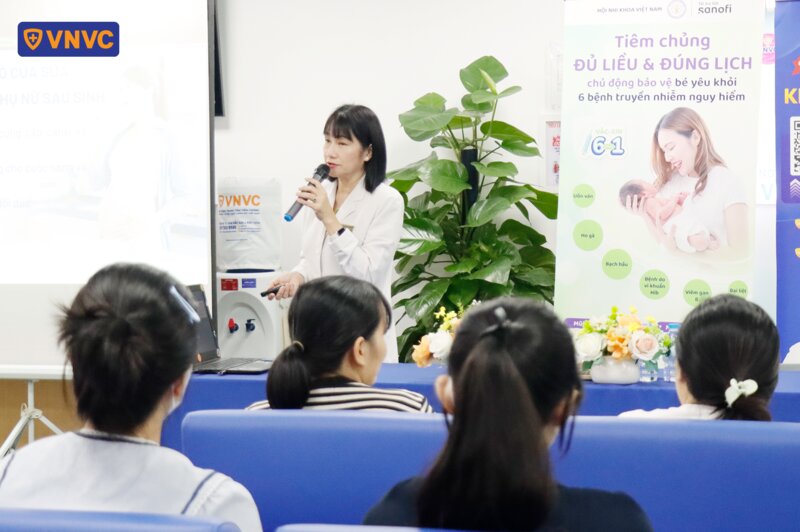 bác sĩ yến thủy trình bày