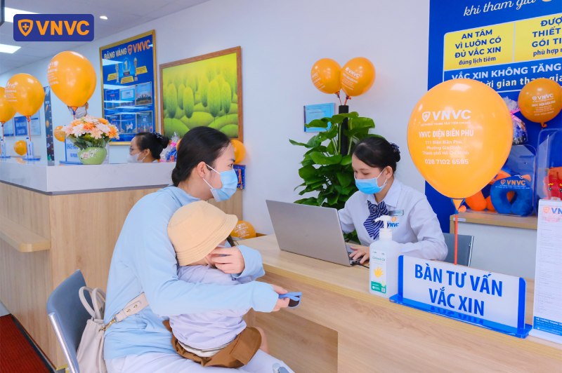 bàn tư vấn vắc xin