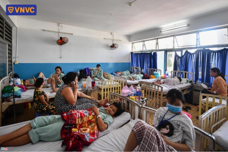 bệnh nhân sốt xuất huyết