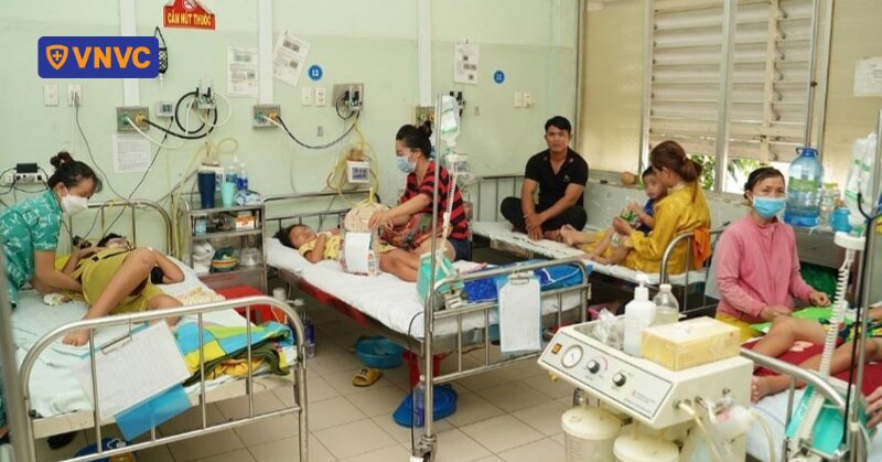 Số ca mắc sốt xuất huyết tăng nhanh, nguy cơ bùng phát dịch trên cả nước