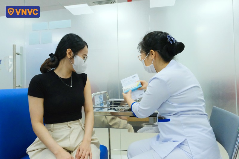 vắc xin chính hãng tại vnvc