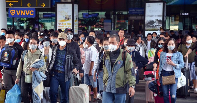 đeo khẩu trang ở nơi đông người