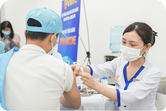 tiêm vắc xin