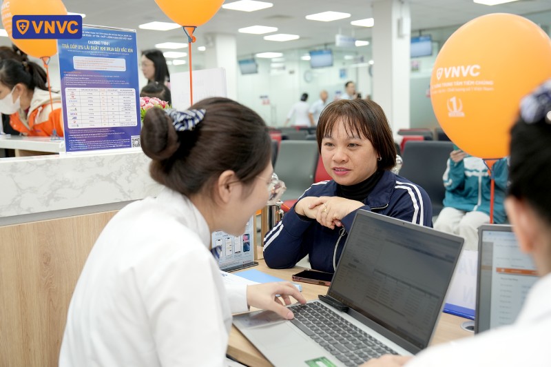 khách hàng đặt hẹn tiêm chủng