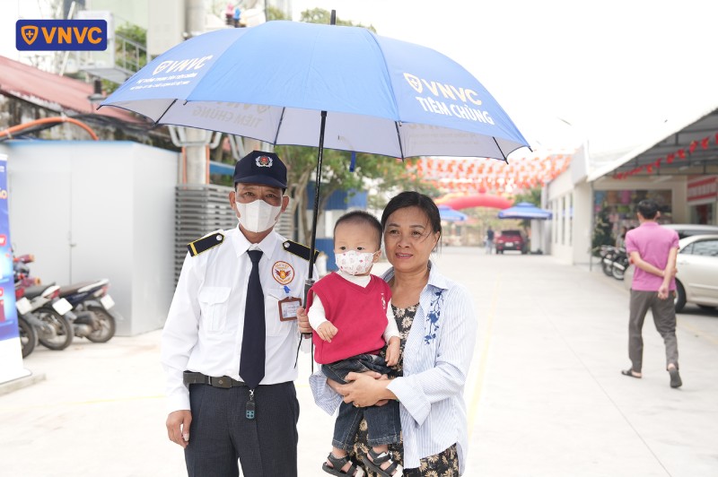 phụ nữ và trẻ em đến vnvc nghĩa hưng