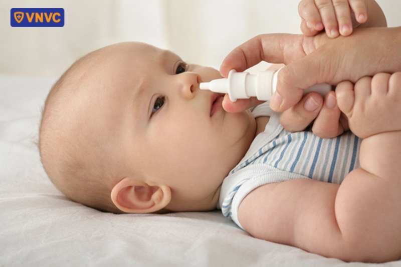 thuốc xịt mũi cho trẻ