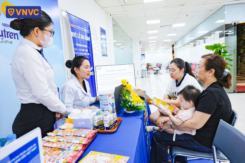 tư vấn dinh dưỡng cho mẹ và bé