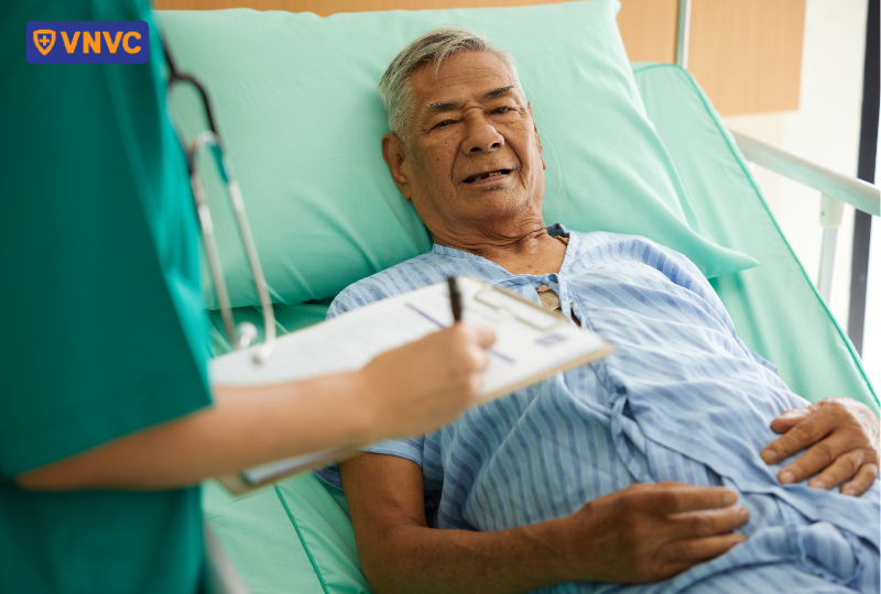 theo dõi sau khi hoàn tất nút mạch gan