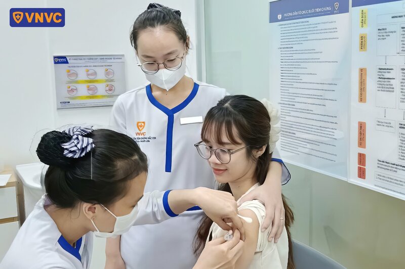 tiêm chủng dự phòng bệnh