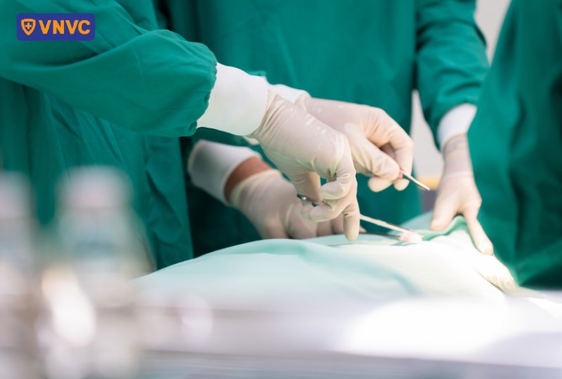 bác sĩ phẫu thuật thắt động mạch gan 