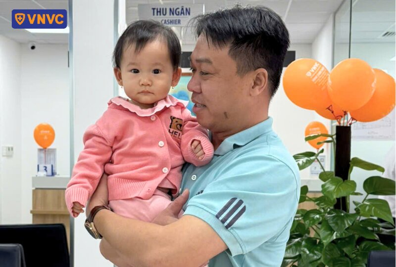 khách tiêm chủng tại vnvc chơn thành