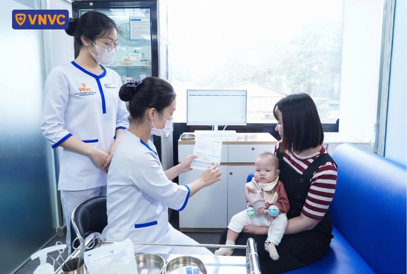 tiêm vắc xin là việc cần thiết